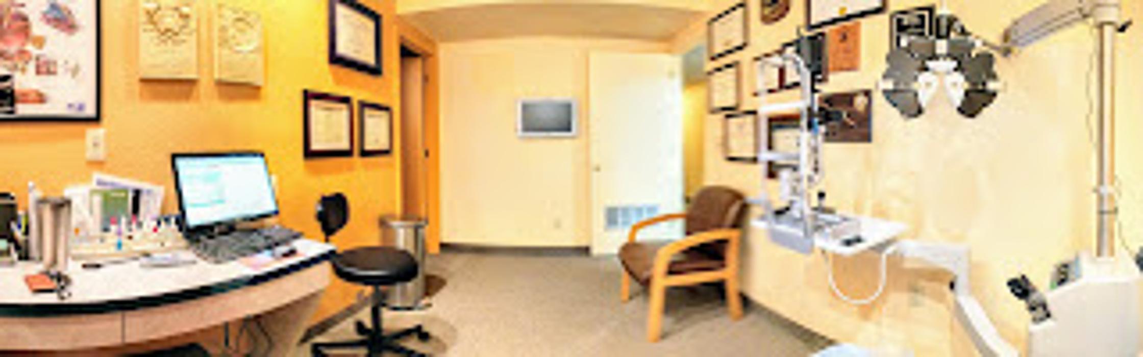 Edmonds, Husz & Pemberton Eye Center