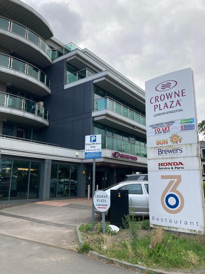 bp pulse Charging Station