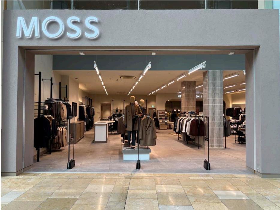 Moss Bros Cardiff