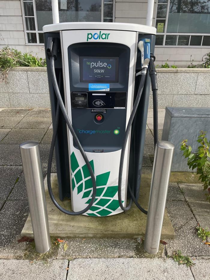 bp pulse Charging Station