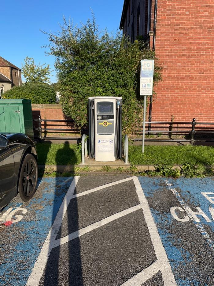 bp pulse Charging Station