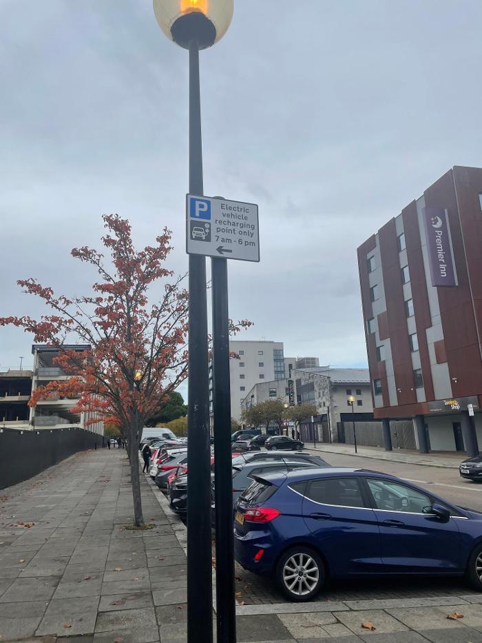 bp pulse Charging Station