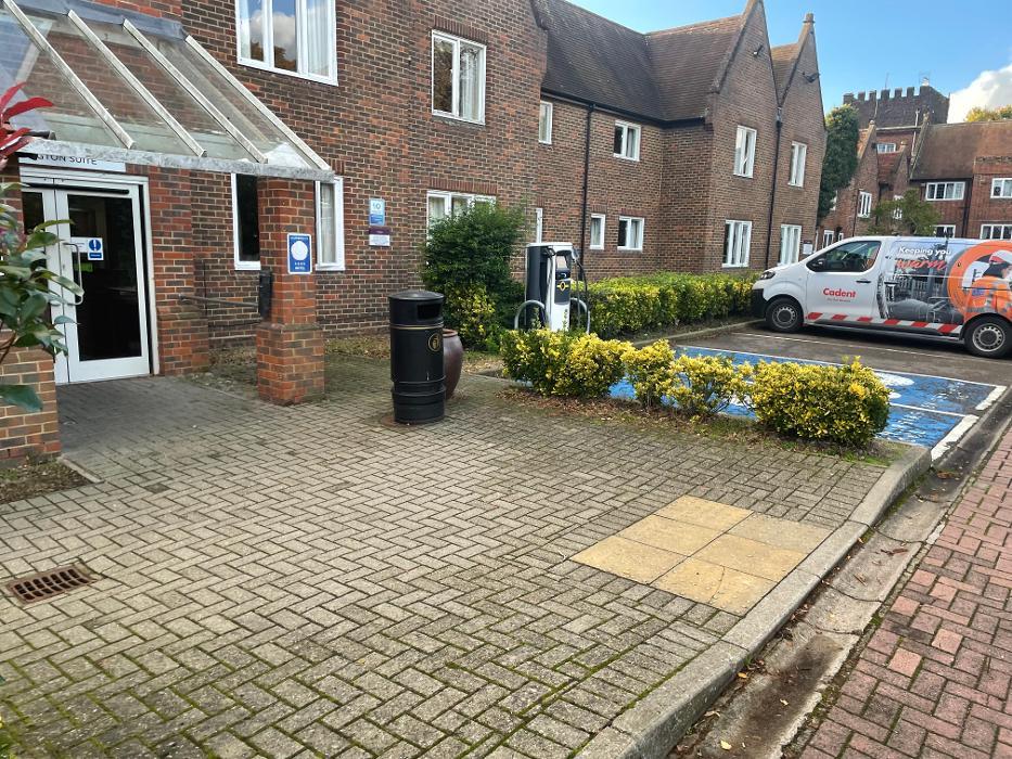 bp pulse Charging Station