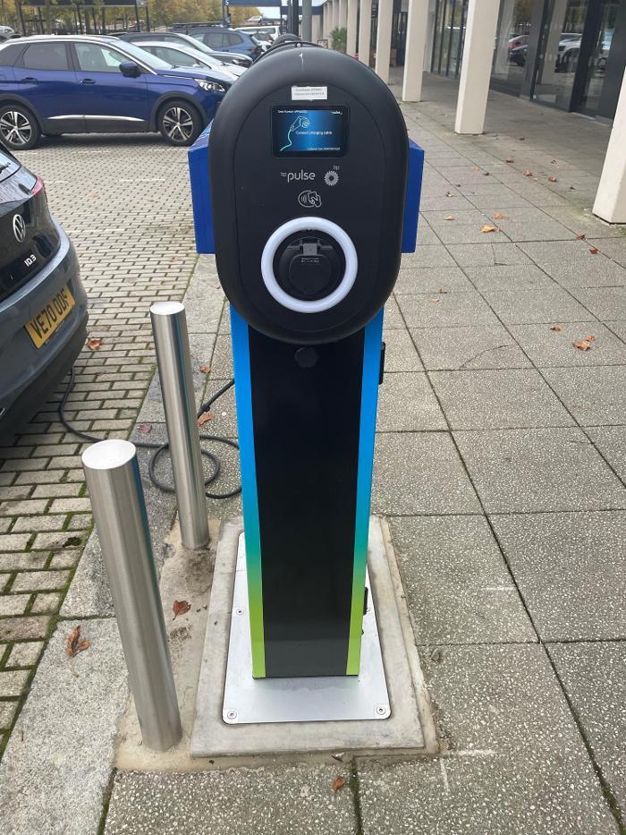 bp pulse Charging Station