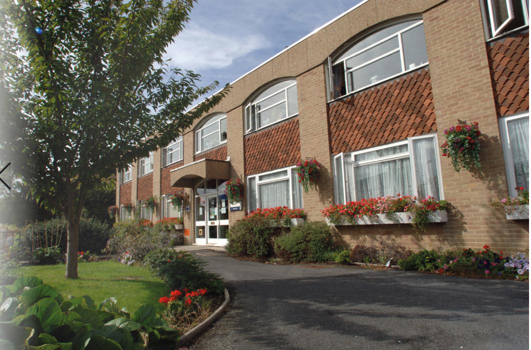 Lynton Hall Care Home - Bupa