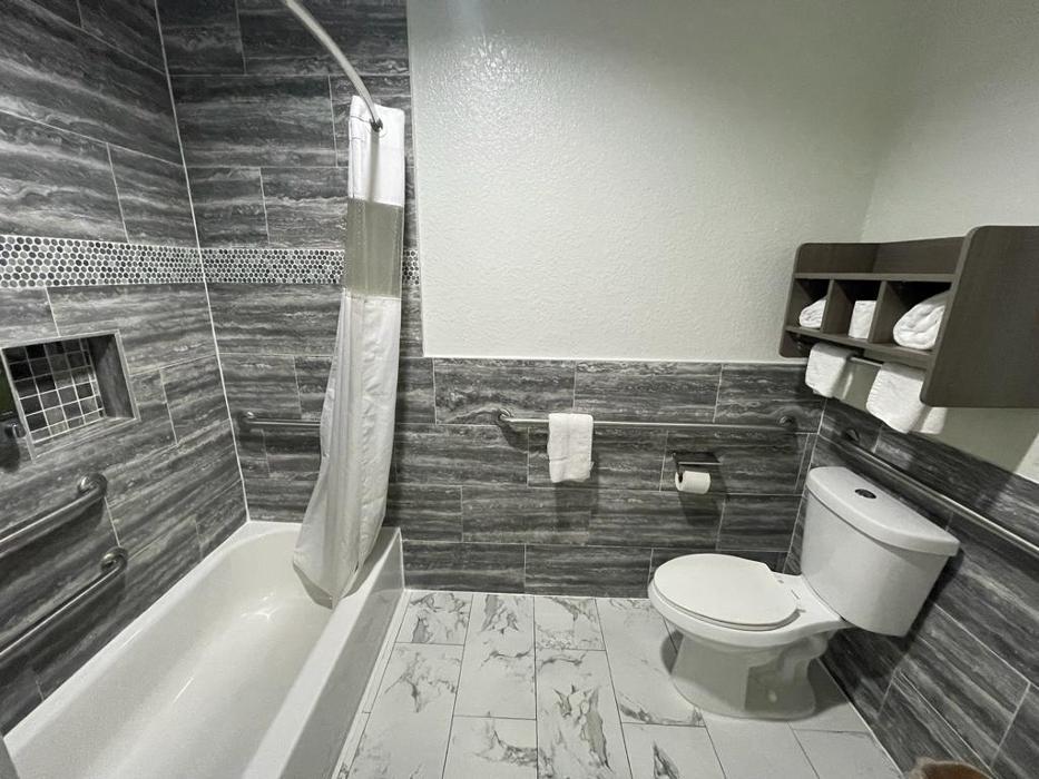 Platinum Inn Pasadena / Deer Park Area