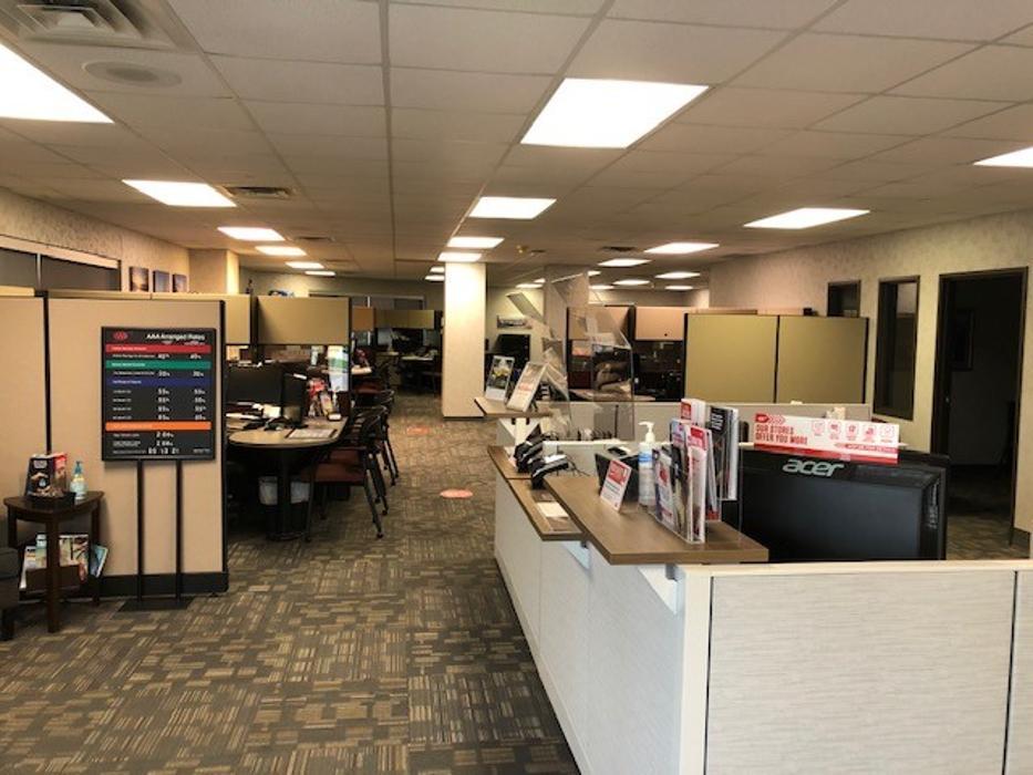 AAA South Dakota Sioux Falls - 49th Street