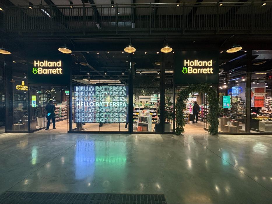 Holland & Barrett - Battersea