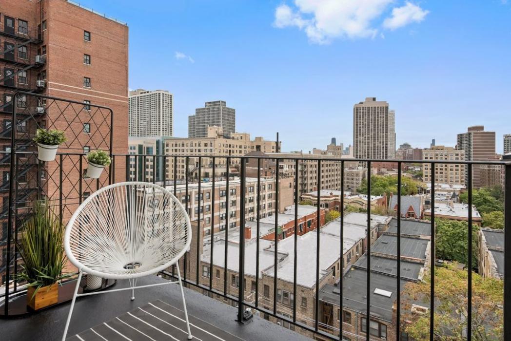 350 W Oakdale - PPM Apartments