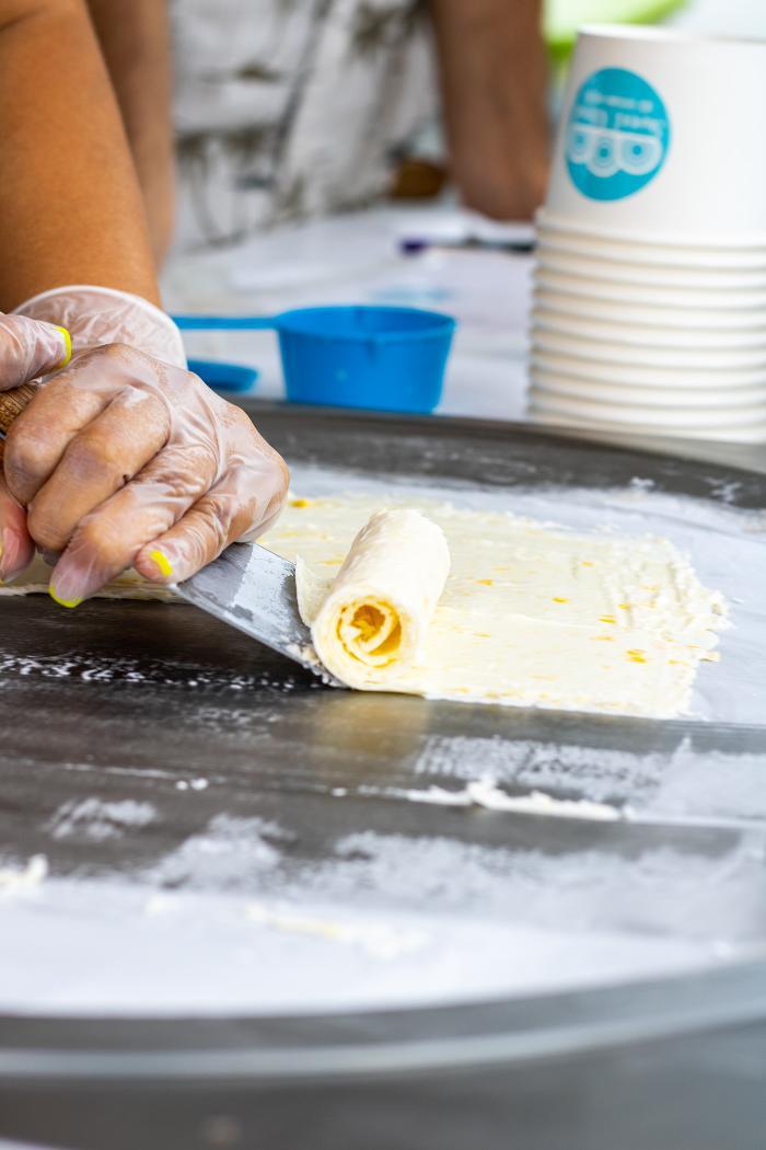 Sweet Cloud Ice Cream Rolls