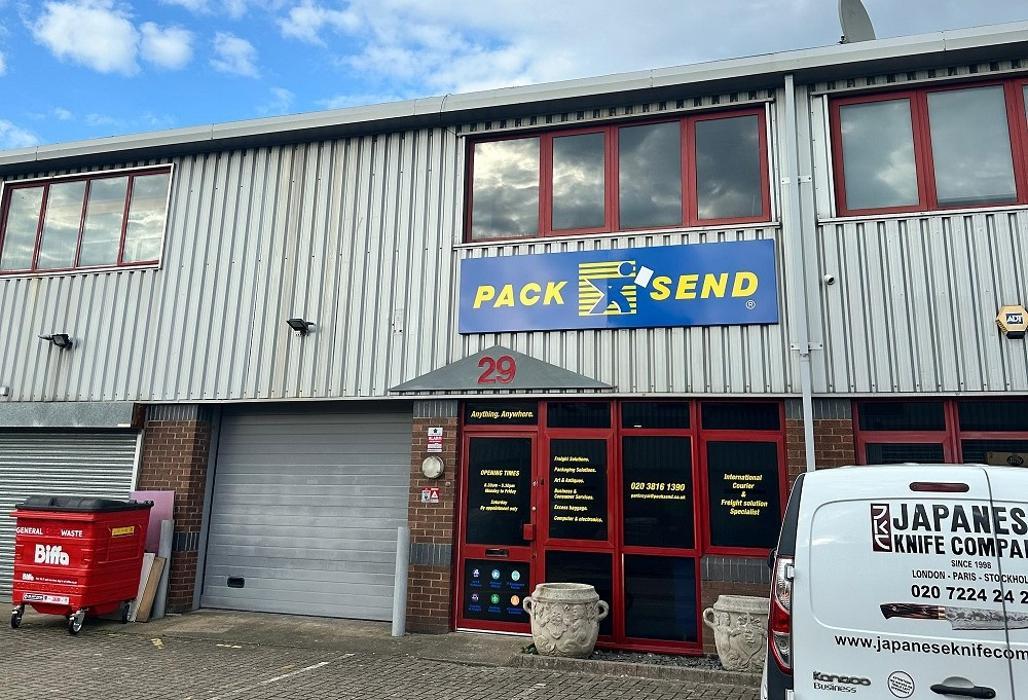 PACK & SEND Park Royal