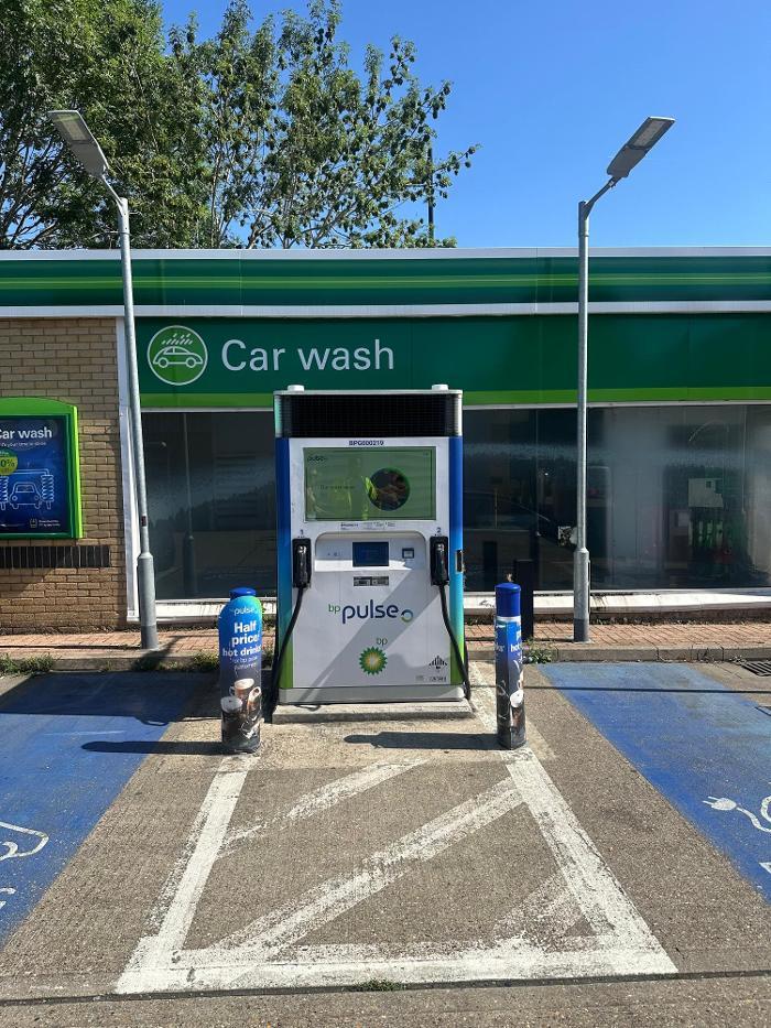 bp pulse Charging Station