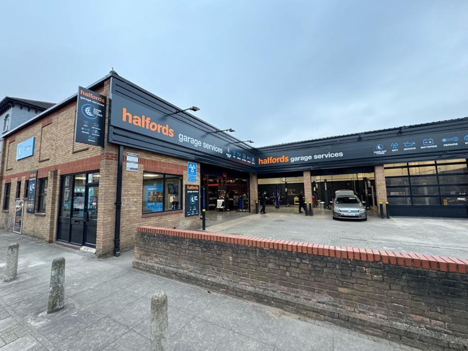 Halfords Garage Services Bedford
