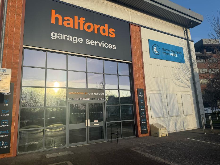 Halfords Garage Services Borehamwood