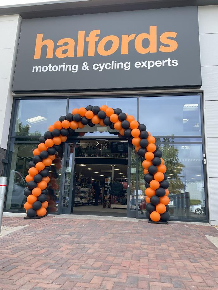 Halfords - Oxford Road (Reading)