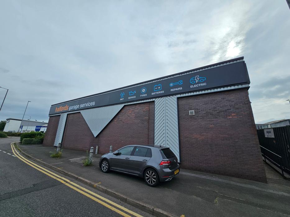 Halfords Garage Services Wolverhampton