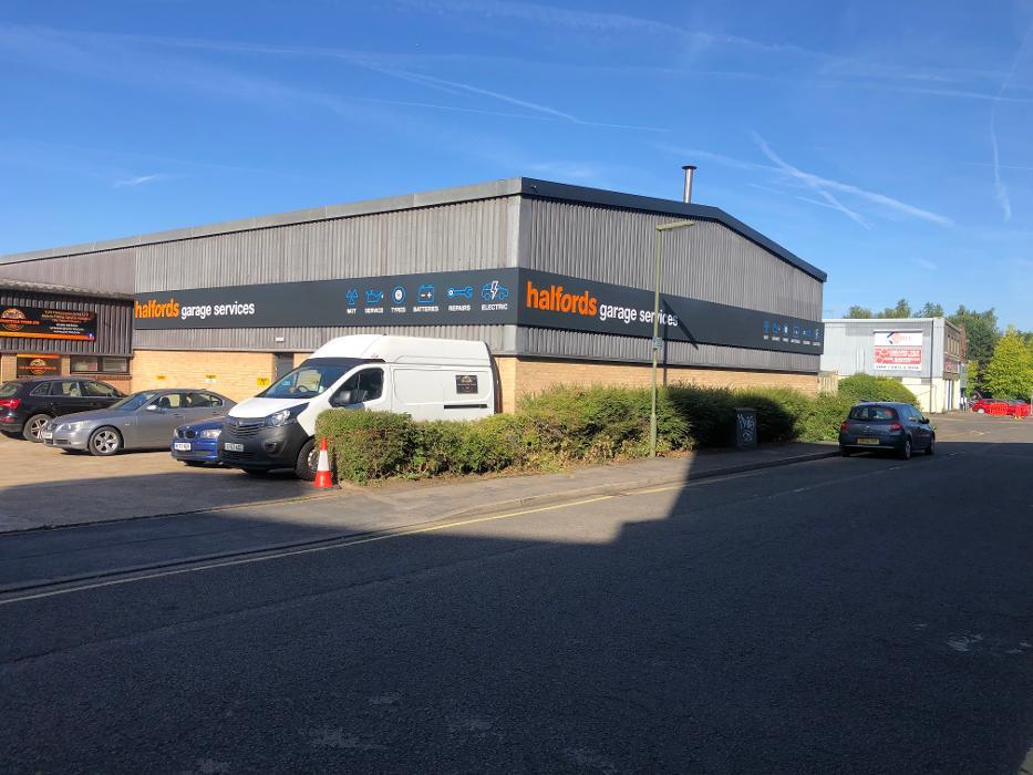 Halfords Garage Services Woking