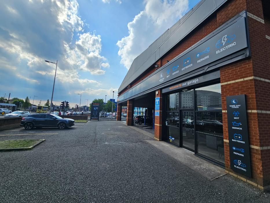 Halfords Garage Services Ashton-Under Lyne