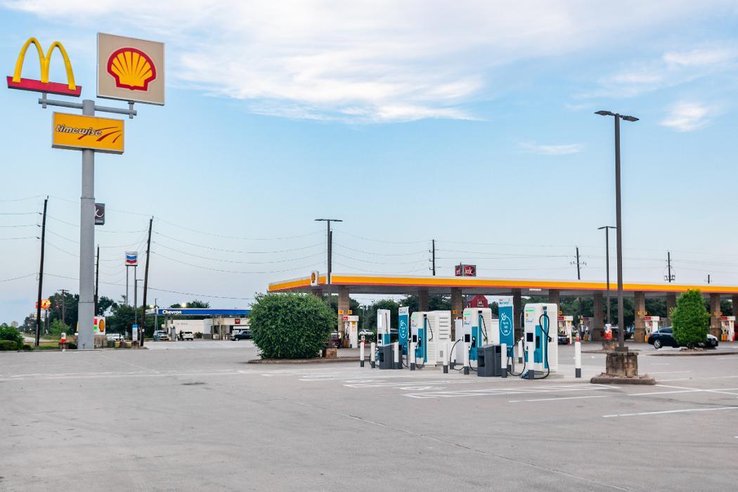 Shell Recharge Charging Station