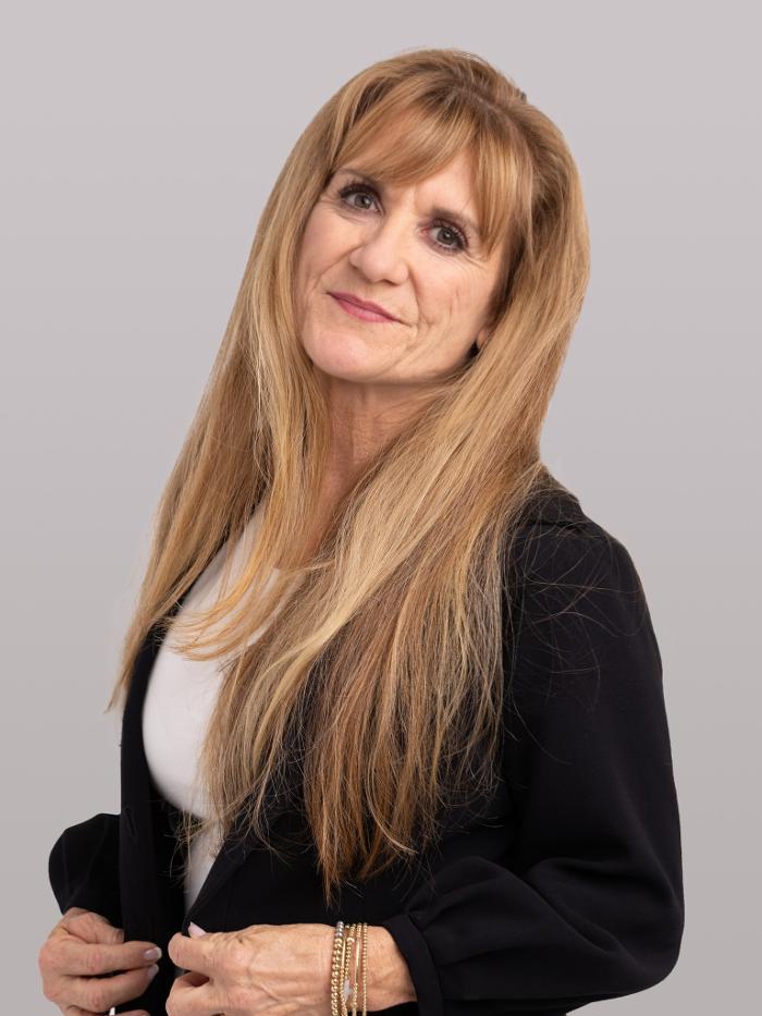 Engel & Völkers - Trisha Clause-Ramirez Realtor