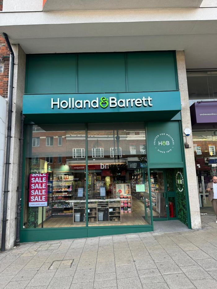 Holland & Barrett - Wallington