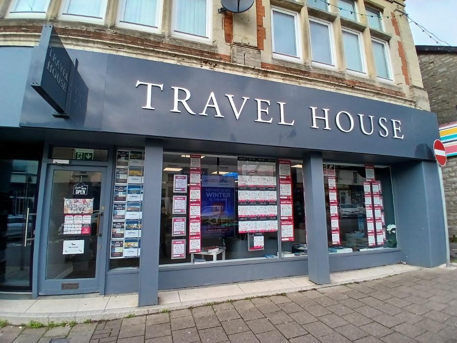 Travel House