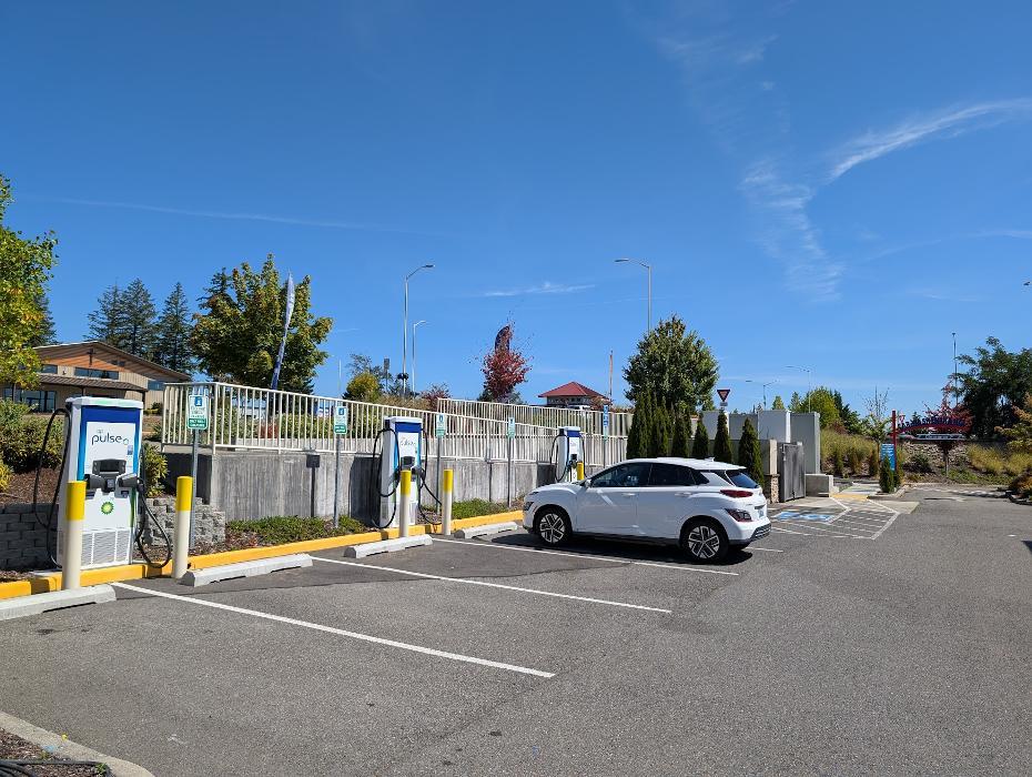 bp pulse Charging Station