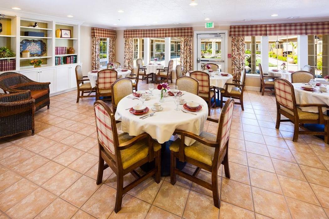 The Hampton and Ashley Inn Memory Care Community