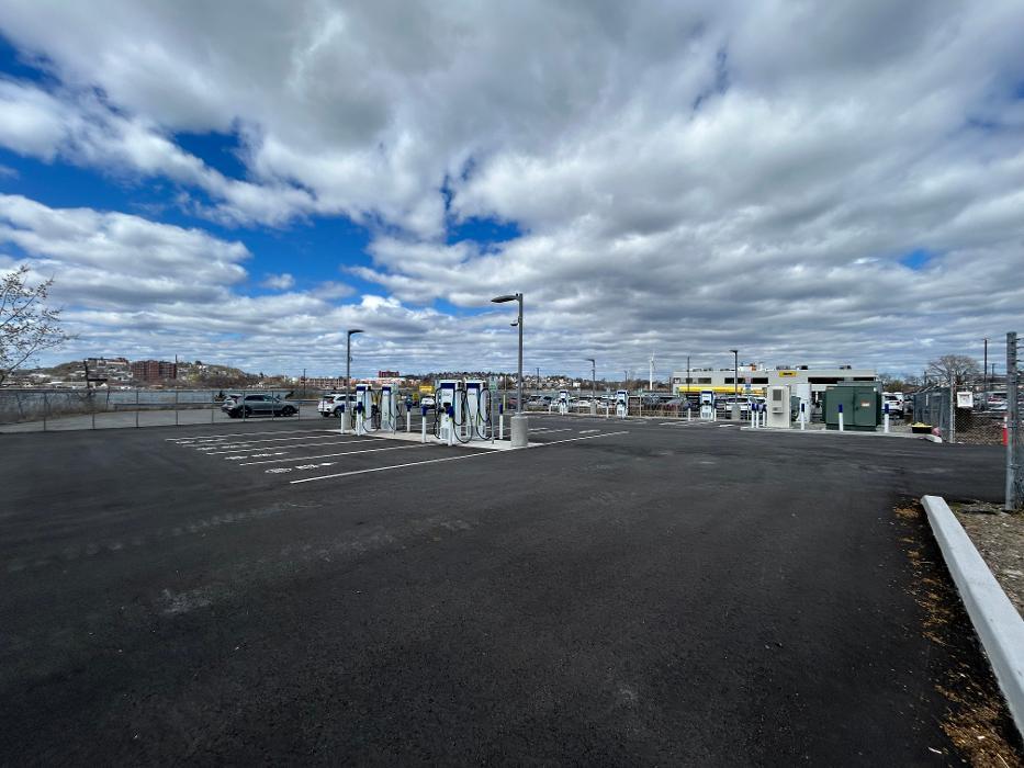 bp pulse Charging Station