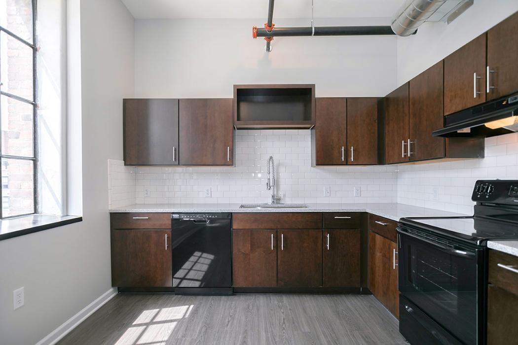 915 Broadway Apartments