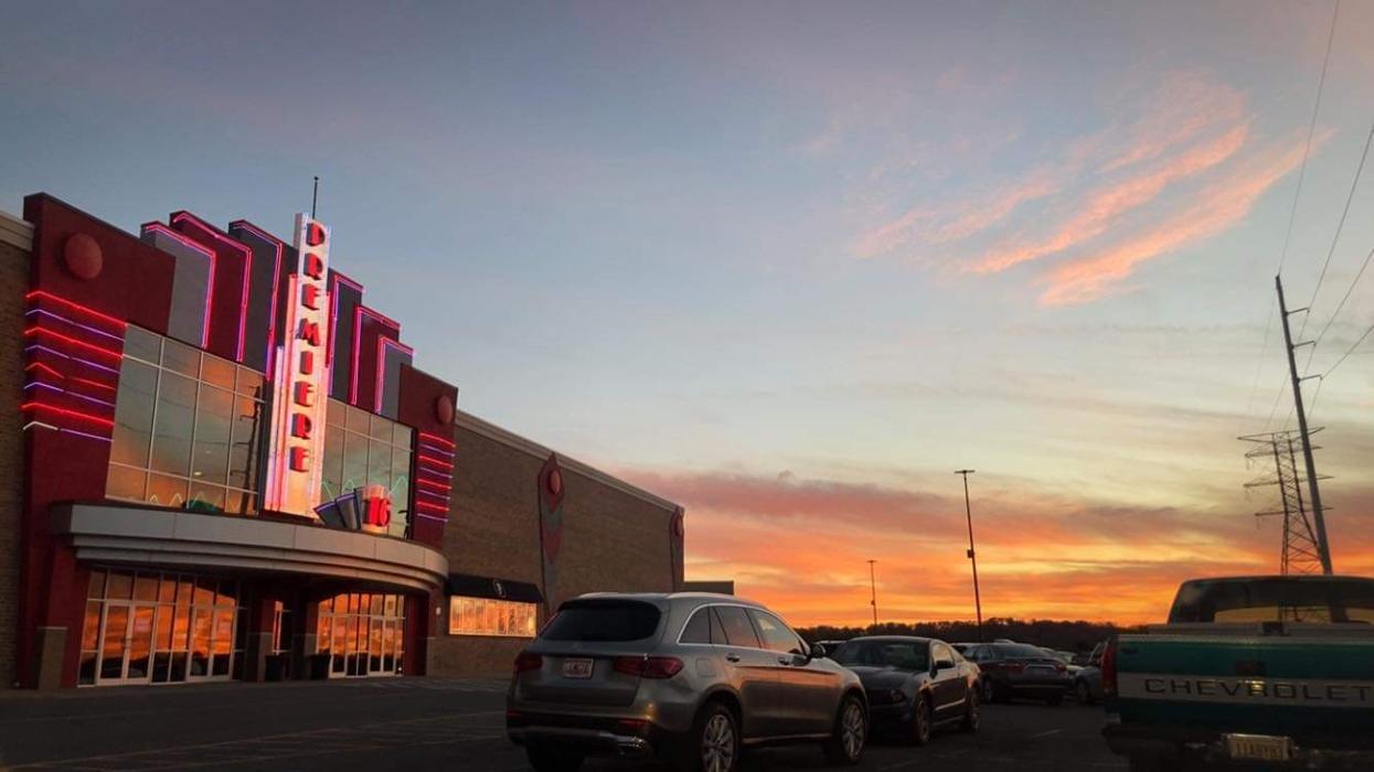 Gadsden Premiere LUX 16 Gadsden Mall and Pizza Pub