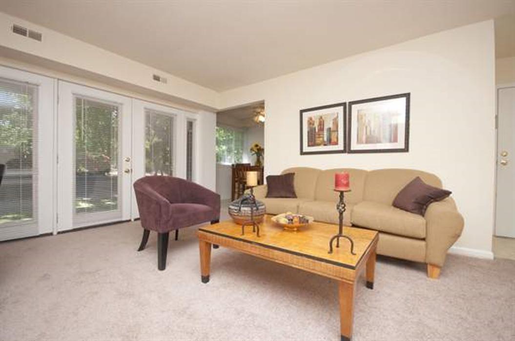 Brentwood West Apartments