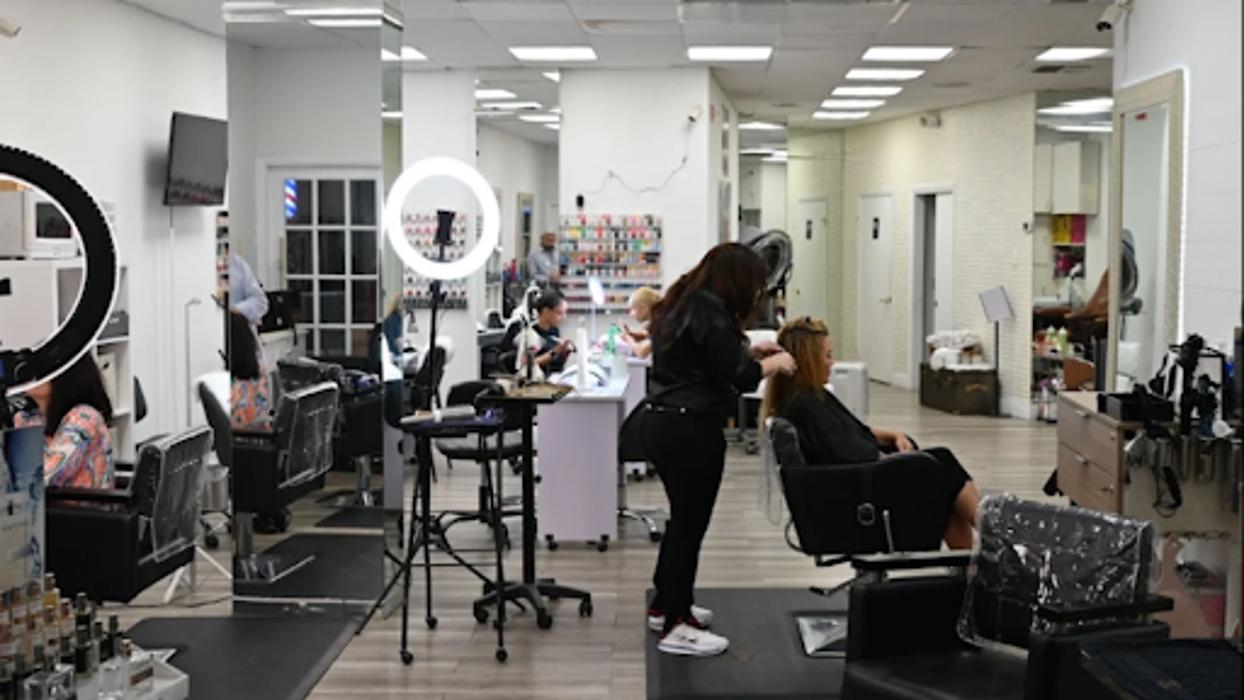 Arrazar Beauty Salon & Spa