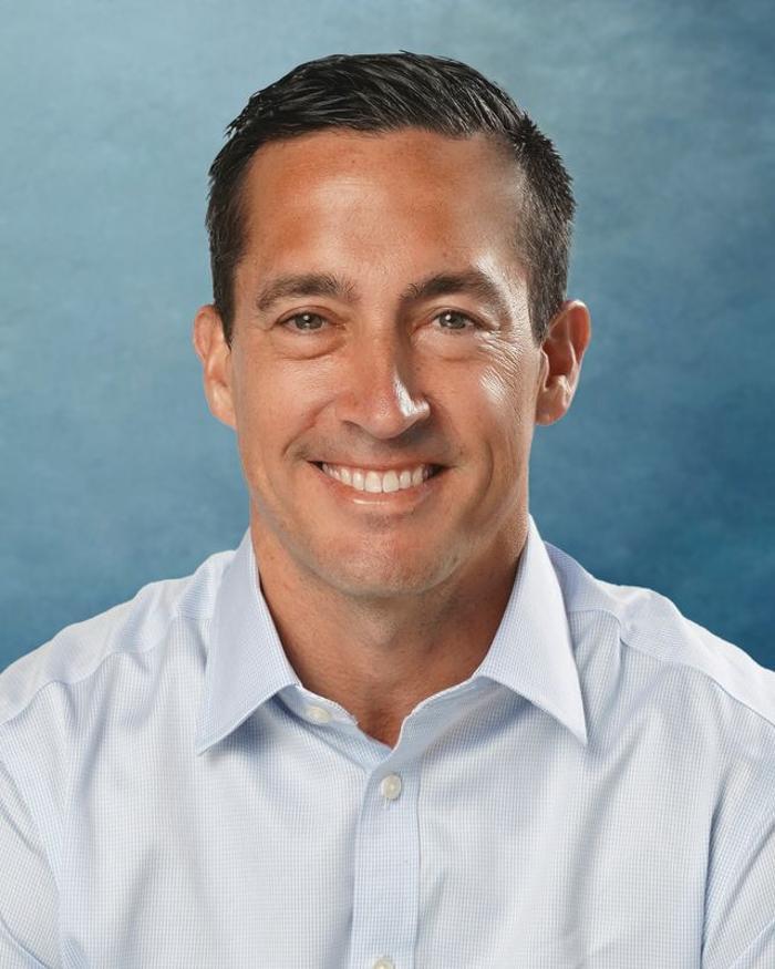 Total Hip & Knee Replacement Doctor, Michael Cross, MD