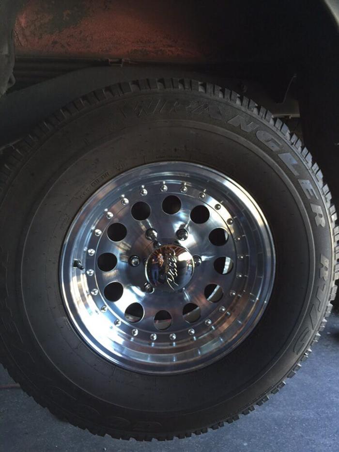 Howie's Tire & Wheel