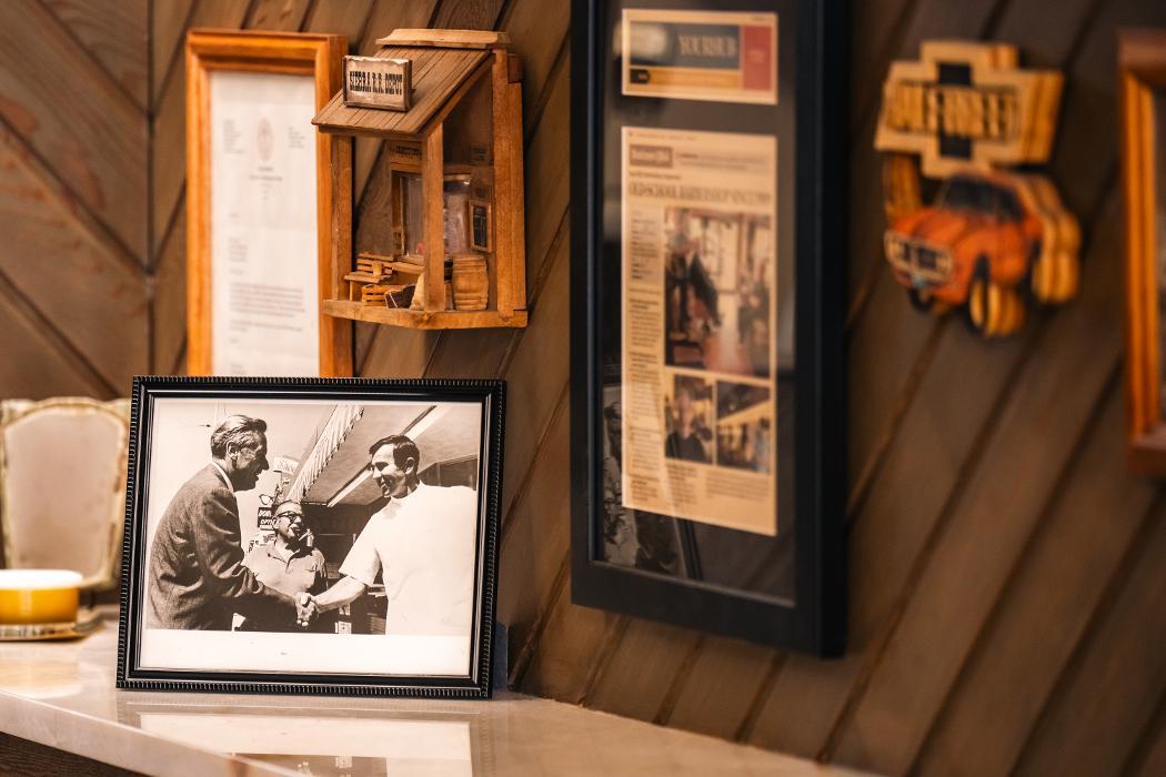 Sam Hill's Barbershop by Arrow