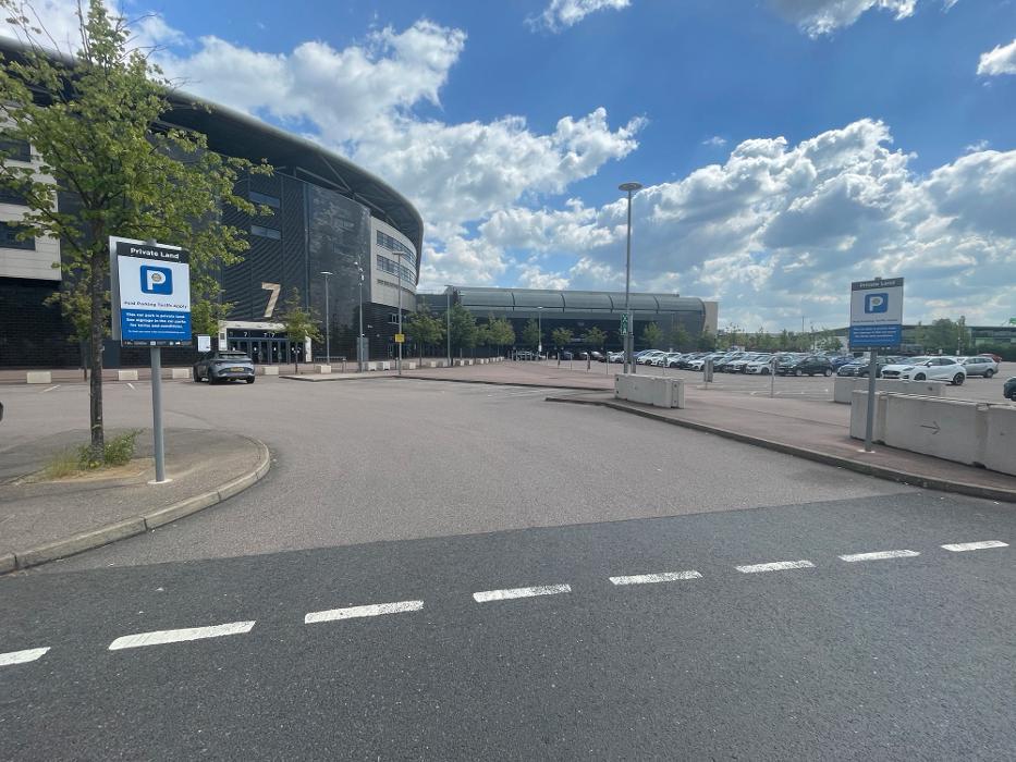 ParkBee DoubleTree by Hilton Milton Keynes