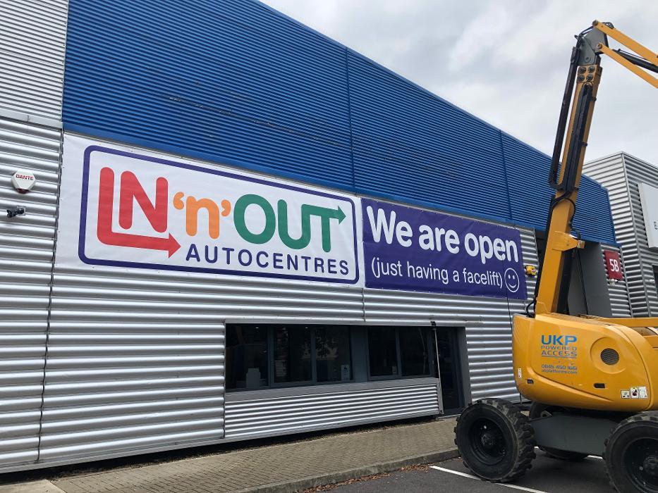 IN'n'OUT Autocentres Bracknell