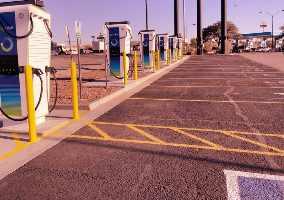bp pulse Charging Station