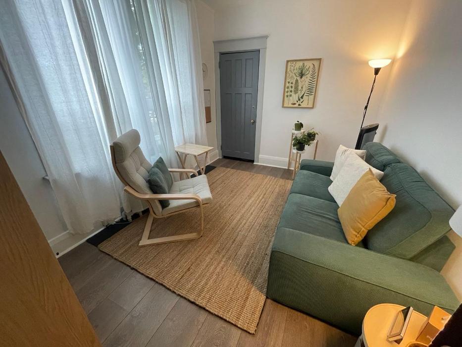 Noema Psychotherapy & Couples Therapy