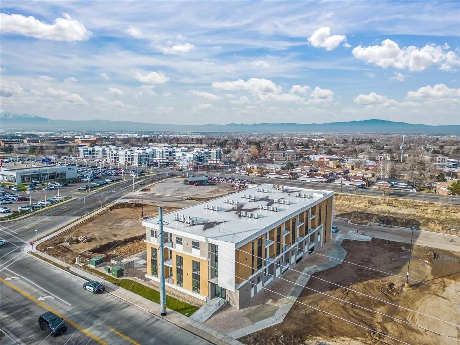 La Mira at Renaissance Apartments