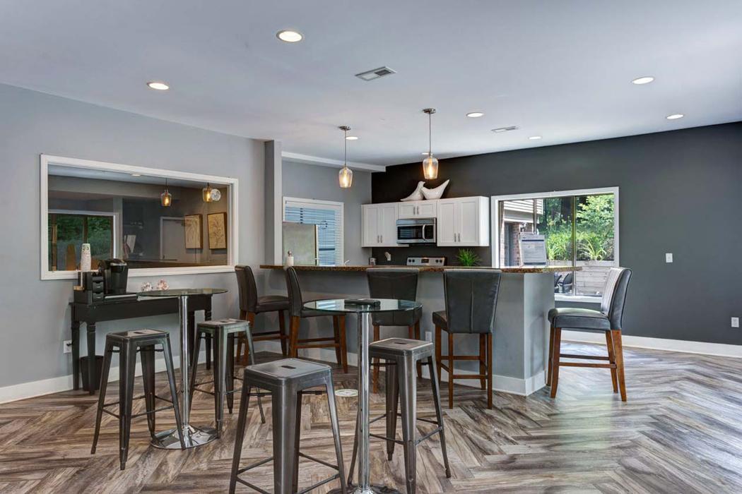 Glen Oaks East Apartments