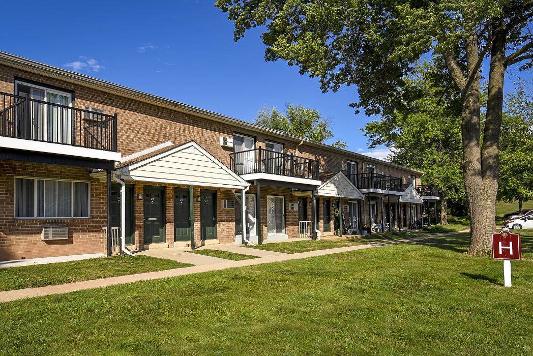 Independence Crossing Apartments