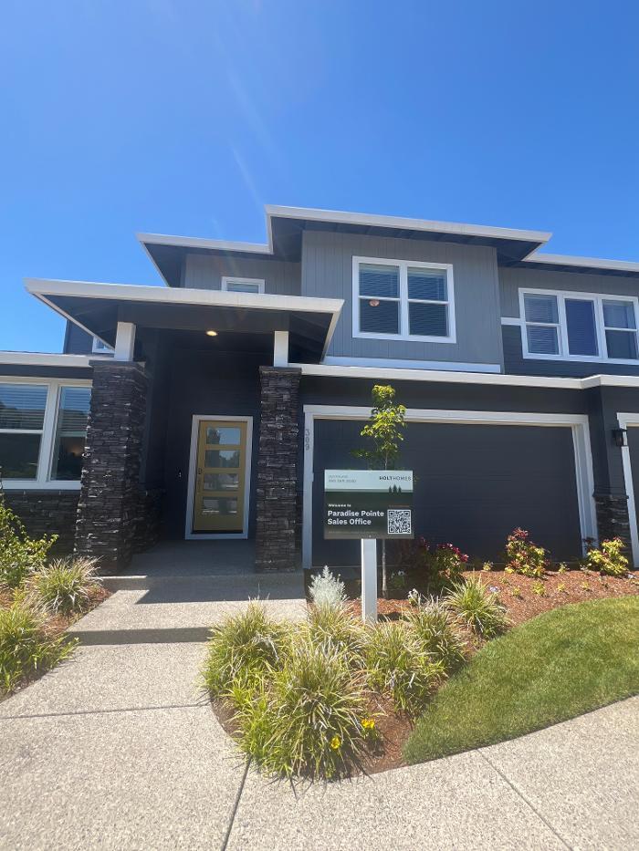 Paradise Pointe by Holt Homes