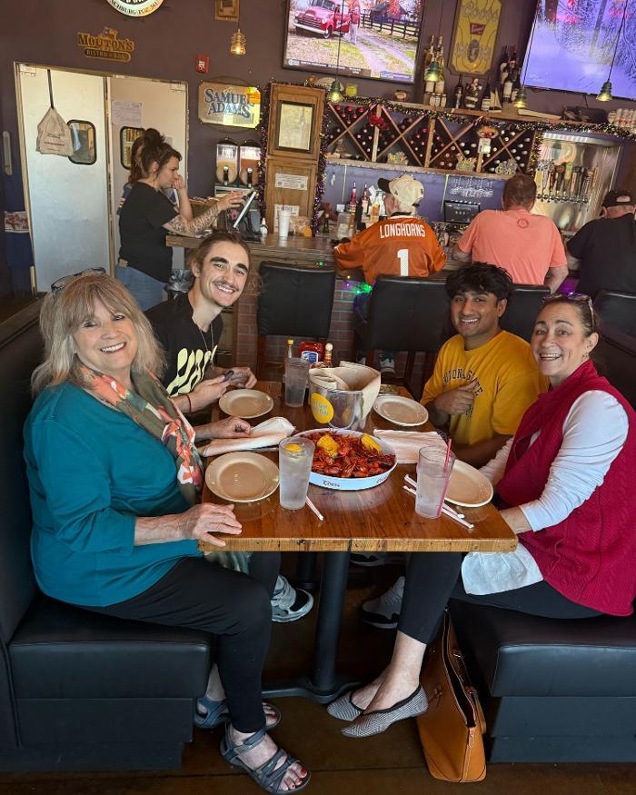 Mouton's Bistro & Bar