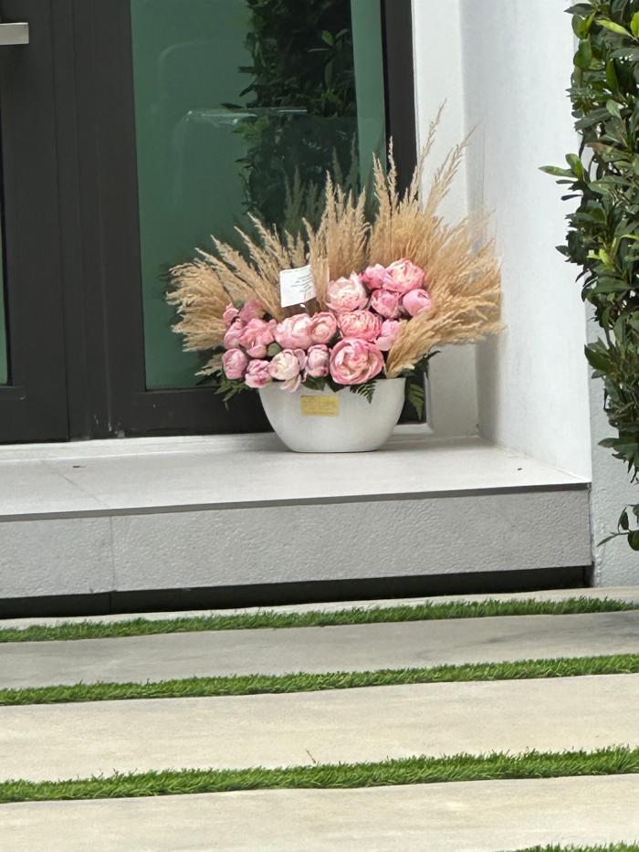 2 Lips Fort Lauderdale Florist & Flower Delivery