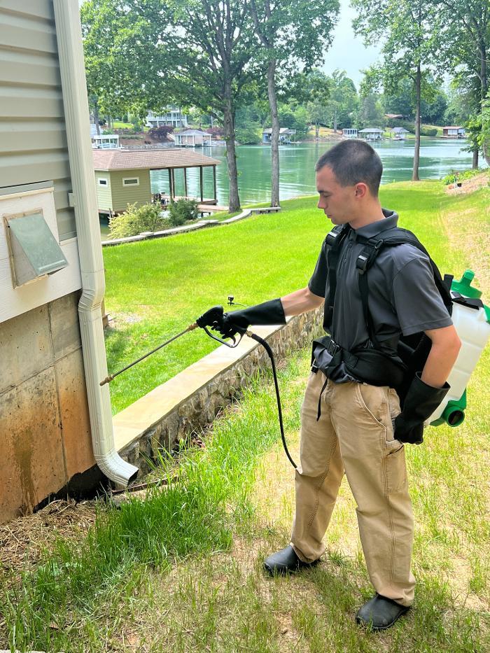 Four Seasons Pest Control