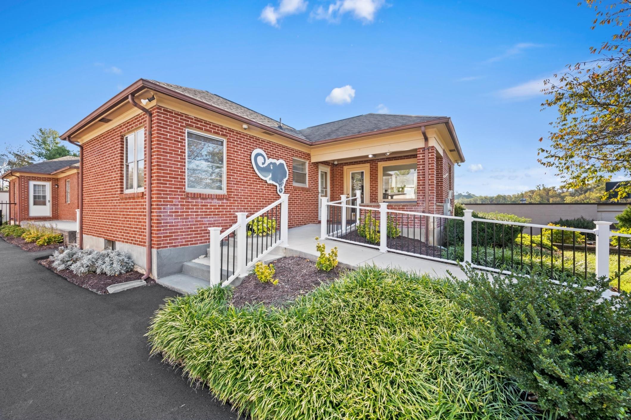 Rent-A-Space - Roanoke