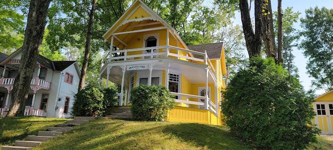 Complete Paint & Supplies - Harbor Springs