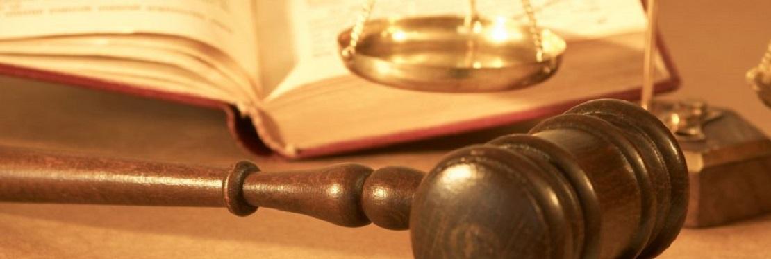 De Varona Law